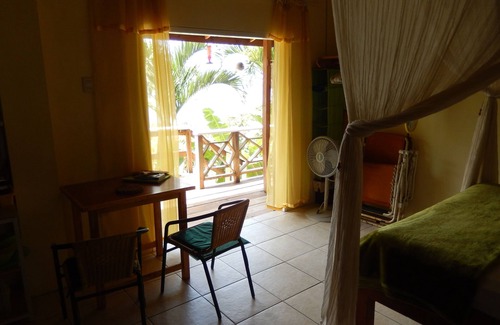 Castara Appartement | Carpe Diem Villa-Studio-Sunset 2-Sleeps 2/3-Amazing vue sur la mer même du lit