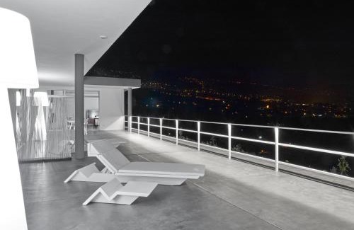 Las Cuevas Appartement | CarréNoir, Design,Nature,Views