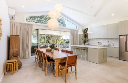 Culburra Beach Maison | Carramar - Fireplace - Absolute Waterfront