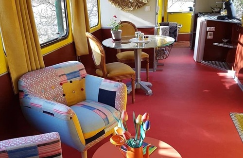 Marchais Maison | Wagon-Bus insolite-Panoramique-vue sur jardin
