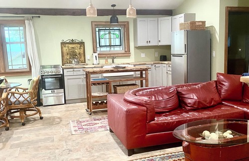 Watkins Glen Appartement | CARRIAGE HOUSE BUNGALOW/LAKE VIEW/ VILLAGE OF WATKINS