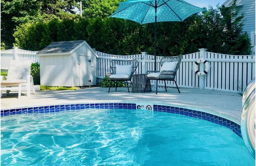 Ogunquit Appartement | Carriage House Studio avec belle piscine au coeur d'Ogunquit