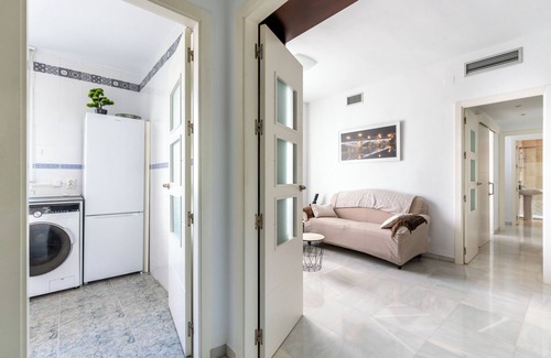 San Bernardo Appartement | Carriazo. 3 bedrooms, 2 bathrooms, free parking