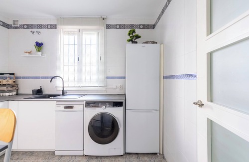 San Bernardo Appartement | Carriazo. 3 bedrooms, 2 bathrooms, free parking