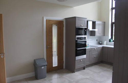 Cortober Maison | Carrick Riverside Family Luxury 3