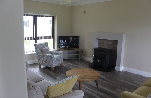 Cortober Maison | Carrick Riverside Family Luxury 3