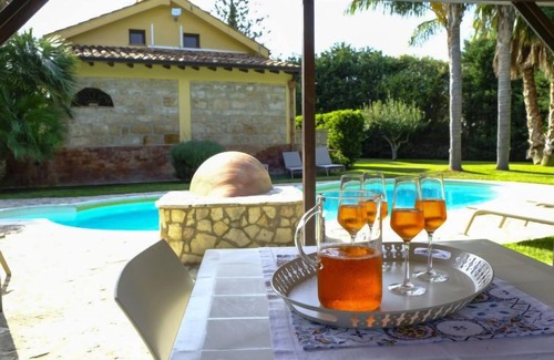 Cinisi Maison | Carta Fashion by Interhome