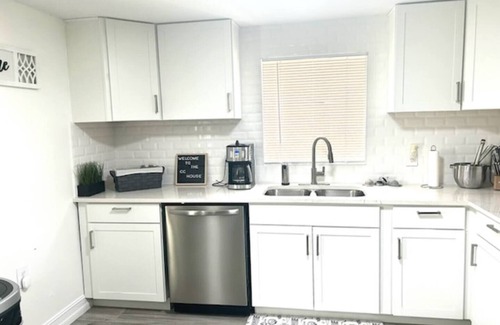 Carver City - Lincoln Gardens Maison | Carver City House of Tampa, FL.