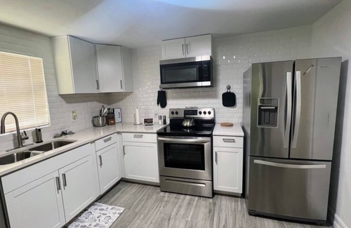 Carver City - Lincoln Gardens Maison | Carver City House of Tampa, FL.