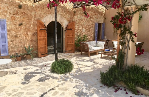 Es Llombards Maison | Casa 3 Leones - maison de ville, style finca, terrasse, jardin u. longue piscine