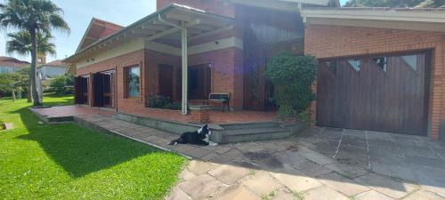 Pinto Bandeira Maison | Casa 4 suíte, piscina interna em Pinto Bandeira