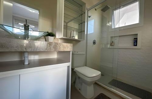 Capao da Canoa Maison | Casa 4 Suítes com piscina Fundos Lago-Ilhas Resort