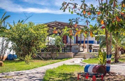 Tarcoles Maison | Casa, 5 dormitorios, piscina, rancho, cocina, minibar, pingpong, 14 personas