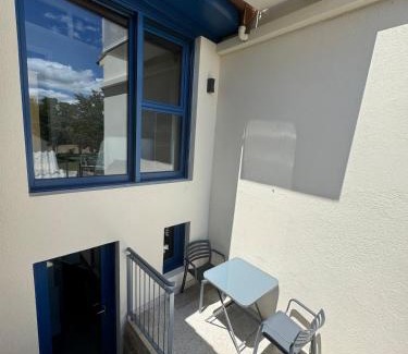 Celanova Maison | Casa a Xanela Azul