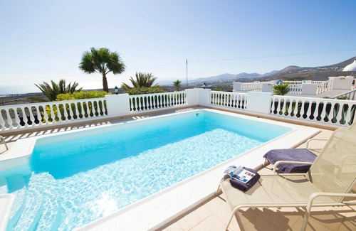 Conil Villa | Superbe villa avec vue imprenable - tout ce que vous avez besoin et plus encore!