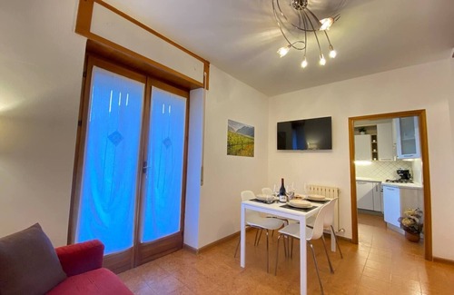 Ala Appartement | Casa alla Fontana: Wine, Art and Nature