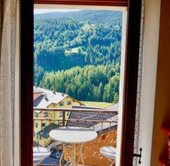 Semogo Appartement | Casa Amabile - mansarda in legno con balcone a 10km da Bormio