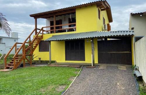 Arroio do Sal Maison | Casa Amarela a Beira Mar entre Arroio do Sal e Torres