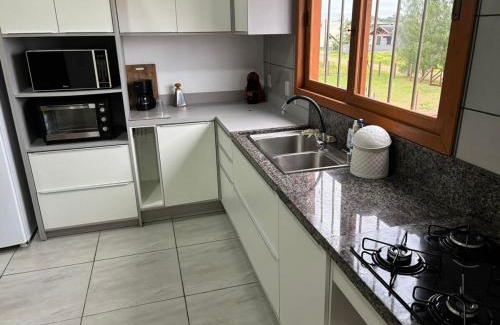Arroio do Sal Maison | Casa Amarela com Vista para o Mar