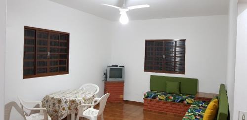 Maranduba Maison | casa amarela de maranduba 1
