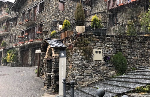 Llorts Maison | Casa ambante dans un cadre calme et rural