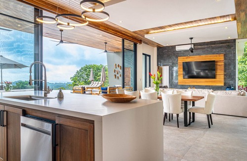 Uvita Maison | Villa de 4 chambres à coucher avec vue sur l'océan à couper le souffle