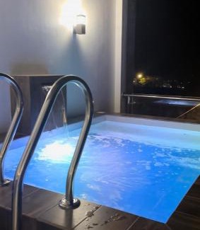 Mariveles Station Balnéaire | Casa Amores: Camaya Coast