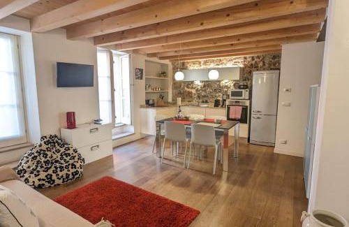 Torri del Benaco Appartement | Casa Antiche Mura