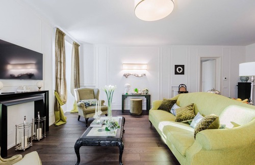 Lucca Historical Center Appartement | Casa Antonia Luxury 2 Bedrooms Apartment