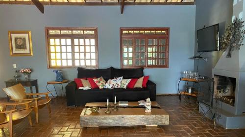 Sao Sebastiao das Aguas Claras Maison | Casa Aquarela - Macacos, MG