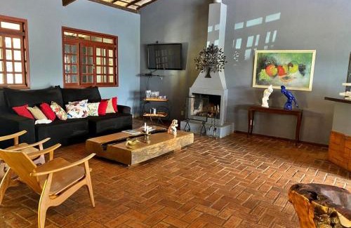 Sao Sebastiao das Aguas Claras Maison | Casa Aquarela - Macacos, MG