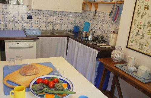 Ricadi Maison | Casa Arco, for 8 people with a shared swimming pool and access to the beach