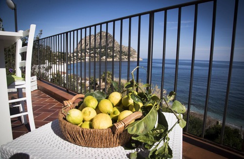 Capo Zafferano Appartement | Casa Azzurra vous permet d'admirer la beauté de la nature