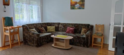 Bradesti Maison | Casa Bănucu