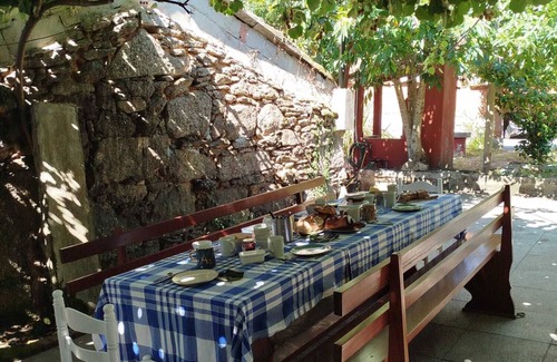 Tui Maison | Casa bandulu, charming and sustainable rural house next to the Miño River