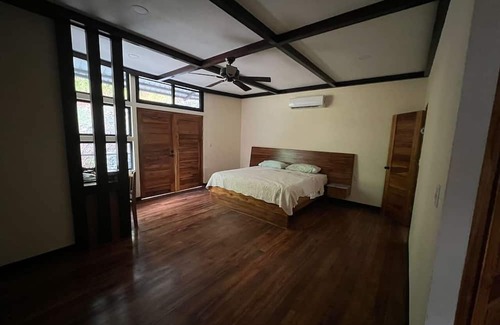 Parrita Maison | Casa Barco Rainforest House