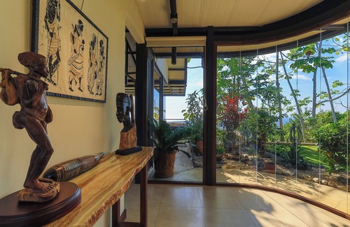 Portalon Maison | Casa Bendecida – The Blessed House in the Beautiful Hills of Portalon!