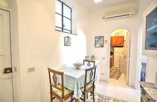Positano City Centre Maison | Casa Bettina: Une vieille maison caractéristique sur un étage.