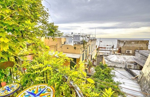 Positano City Centre Maison | Casa Bettina: Une vieille maison caractéristique sur un étage.