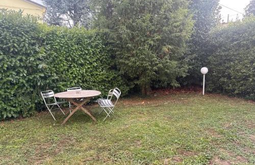 Magreta Appartement | Casa Bianca con giardino a Magreta di Formigine