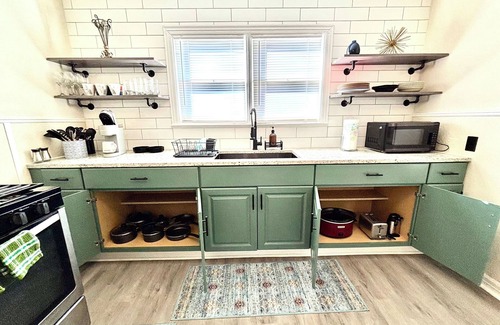 Midland Maison | Casa Blanca Home 4 Professionals