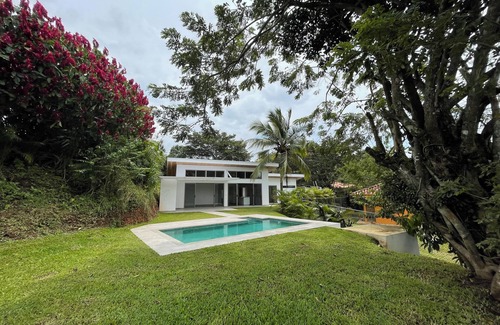 Mercedes Maison | Casa Blanca represents purity. It is a place of rest and simplicity.