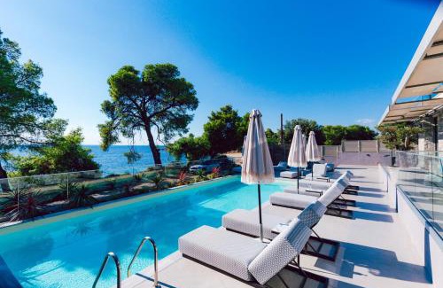 Elia Nikitis Hôtel | Casa Bloo Adults Only
