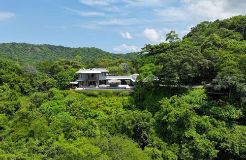 Rio Seco Villa | Casa Blue donne sur l'océan Pacifique, à seulement 15 minutes de Tamarindo.