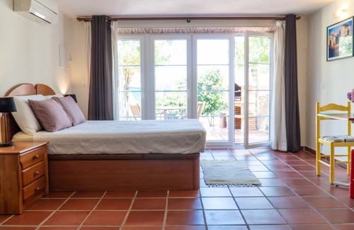 Almocageme Appartement | Casa Bolacha - spacious studio with private terrace