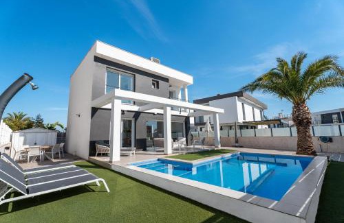 Puerto Marino Villa | Casa Bos Palm Tree Villa with Pool