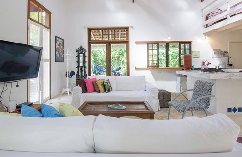 Barra do Una Maison | Casa na Vila Barra do Una com Churrasqueira