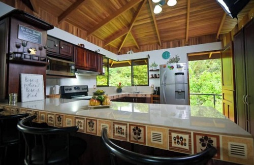 La Tigra Maison | Casa Bromelia, 30 minutes from La Fortuna