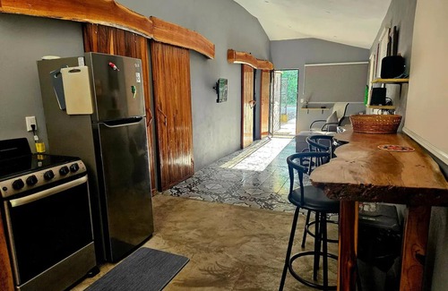 Las Lomas Appartement | Casa Cariad *Cottage house near Playa Bejuco*