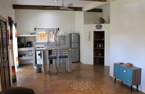 Brisas de Zicatela Maison | Beach Cottage à seulement 50 mètres de la plage avec A / C